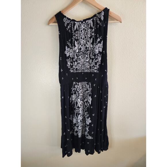 BILA Black and White Print Sleeveless Runched Waist 100% Rayon Midi Dress SZ XL - Picture 2 of 8